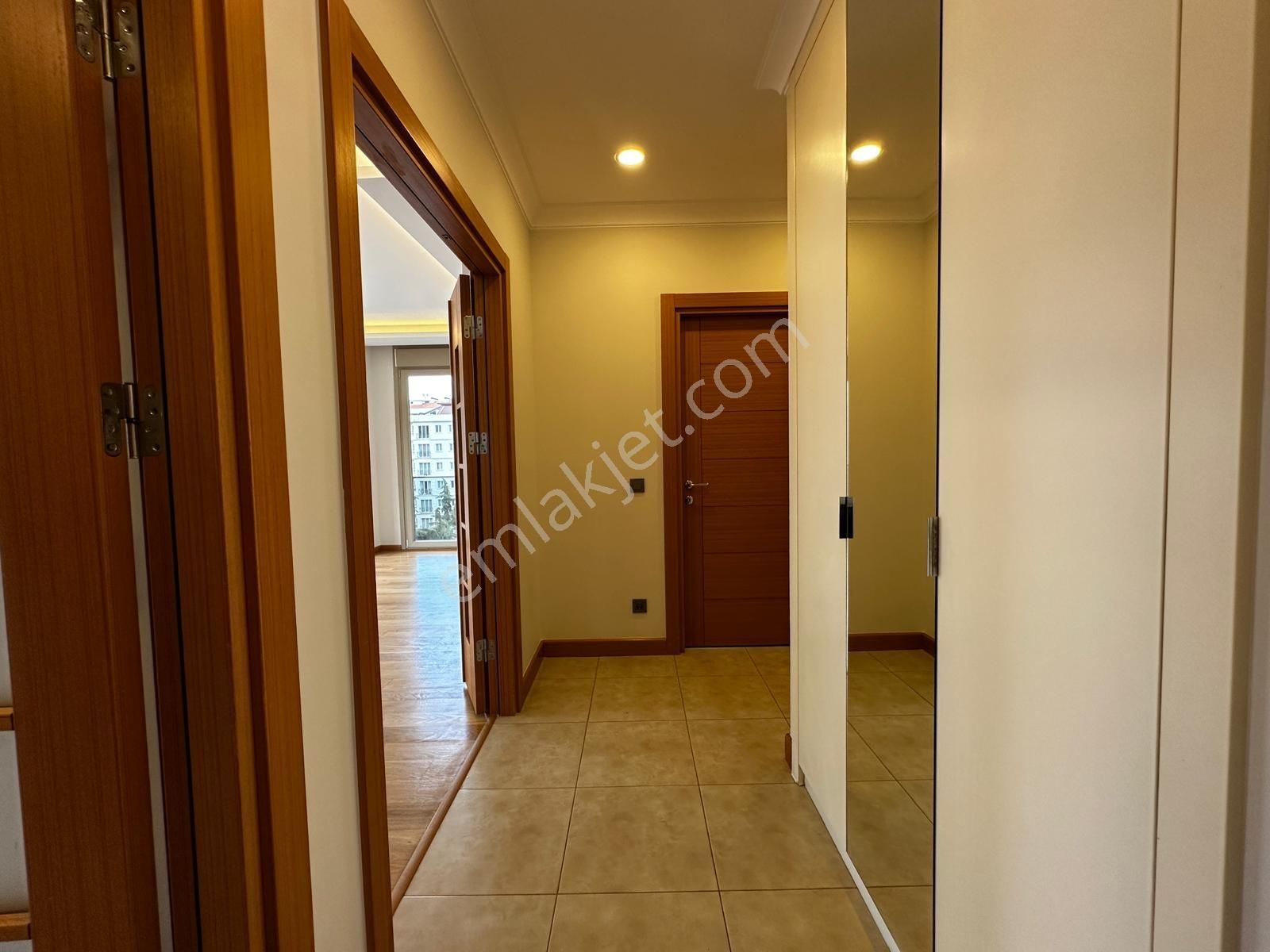 Poyraz'dan Suadiyede Bağdat Caddesine Yakın 100m2 Net 3+1 Satılk - Görsel 32