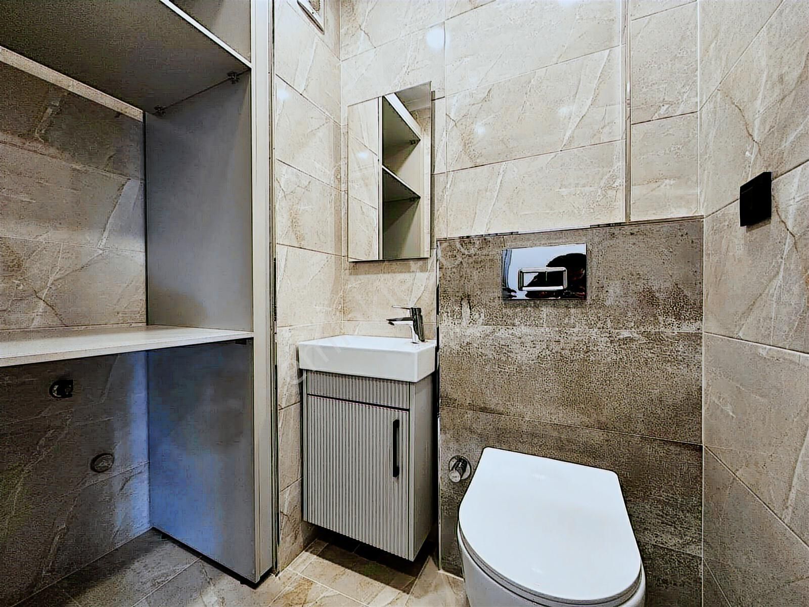 Poyraz'dan Göztepede Bağdat Caddesine Yakn Katta Tek 145 Net 4+1 - Görsel 5