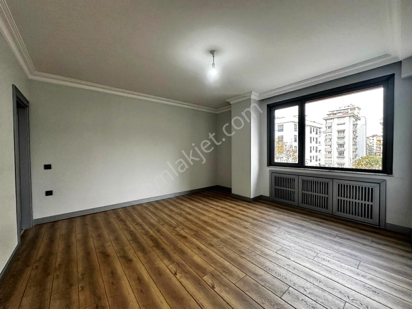 Poyraz'dan Göztepede Bağdat Caddesine Yakn Katta Tek 145 Net 4+1 - Görsel 28