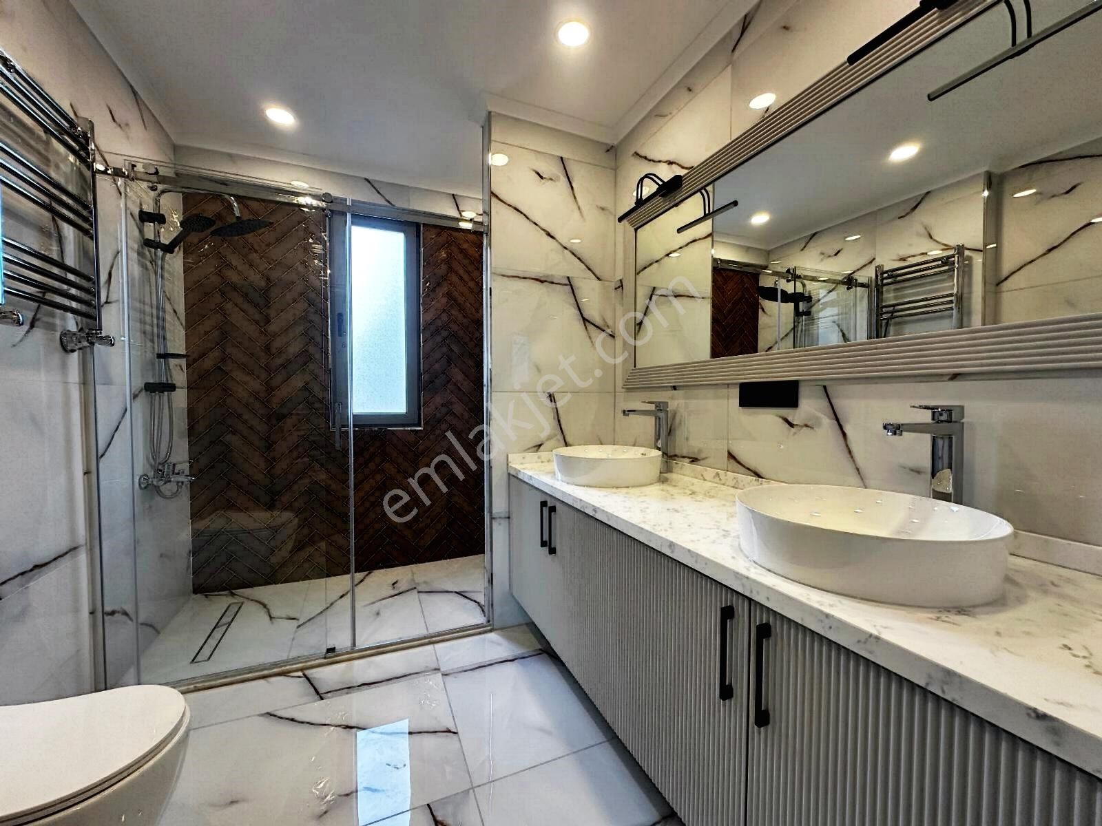 Poyraz'dan Göztepede Bağdat Caddesine Yakn Katta Tek 145 Net 4+1 - Görsel 4