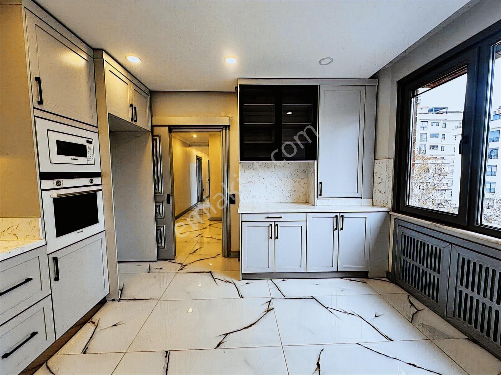 Poyraz'dan Göztepede Bağdat Caddesine Yakn Katta Tek 145 Net 4+1 - Görsel 3