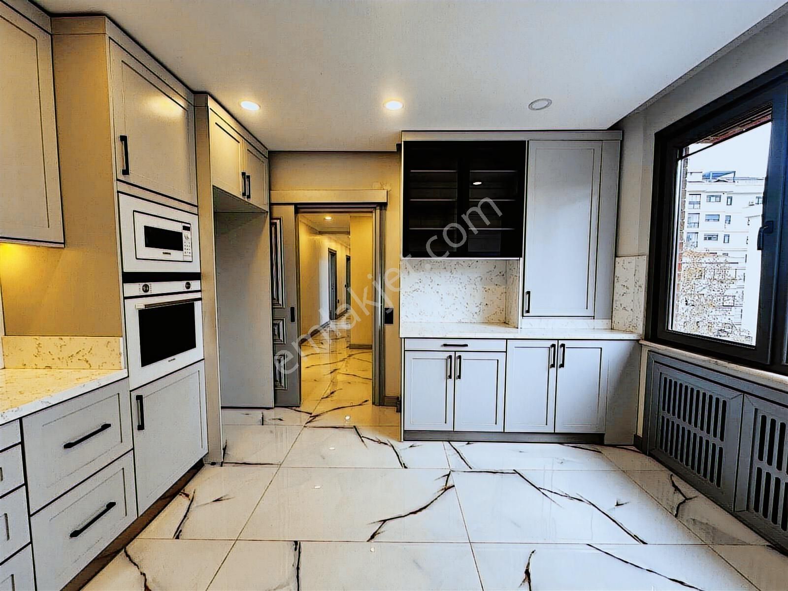 Poyraz'dan Göztepede Bağdat Caddesine Yakn Katta Tek 145 Net 4+1 - Görsel 31