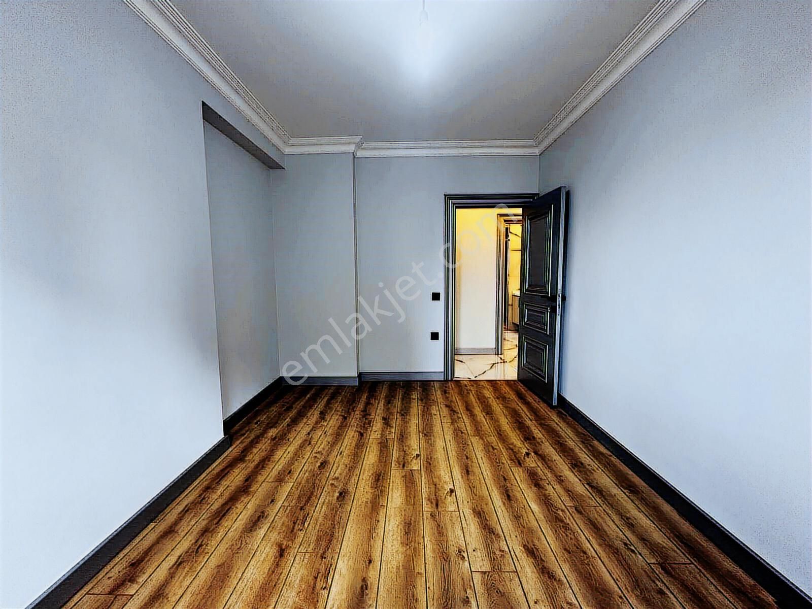 Poyraz'dan Göztepede Bağdat Caddesine Yakn Katta Tek 145 Net 4+1 - Görsel 11