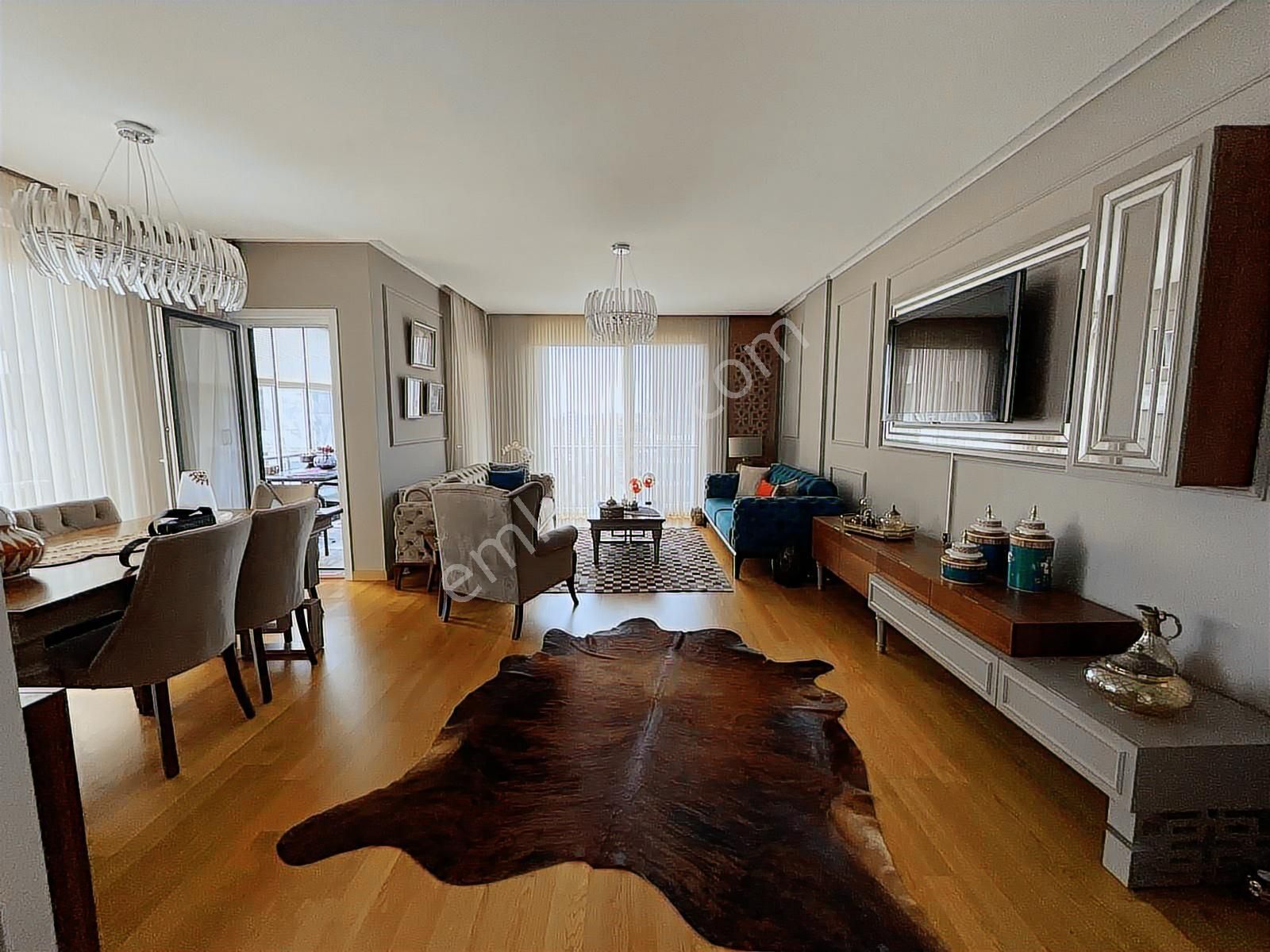 Poyraz'dan Suadiyede Bağdat Caddesine Çok Yakın Balkonlu 3+1 - Görsel 9