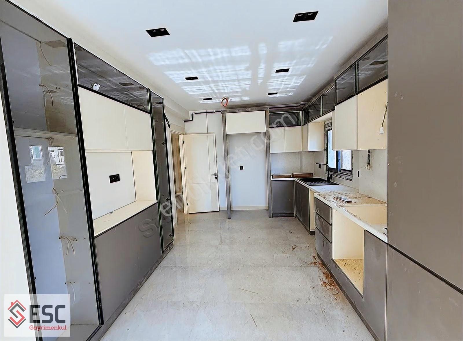 Esc'den 75.yıl Mh,de Havuzlu Geniş M2 2,5+1 Daire Esc1936 - Görsel 12