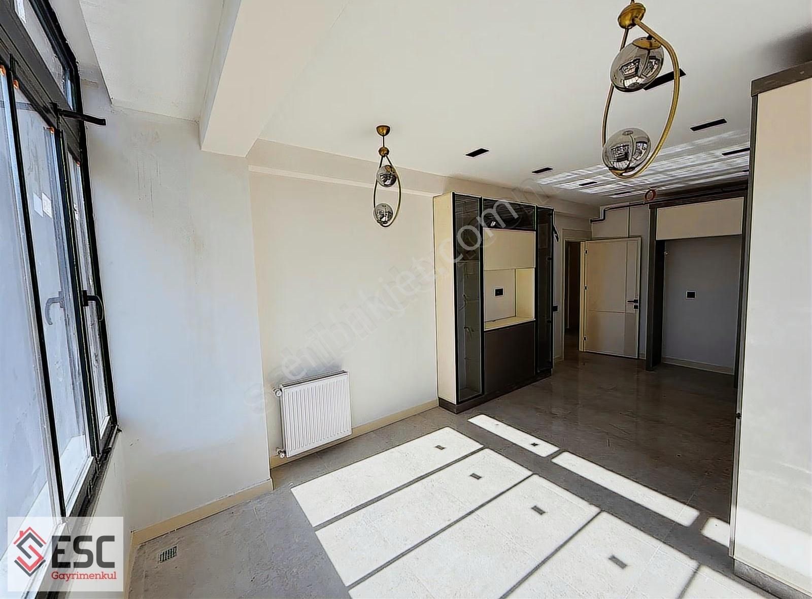 Esc'den 75.yıl Mh,de Havuzlu Geniş M2 2,5+1 Daire Esc1936 - Görsel 11