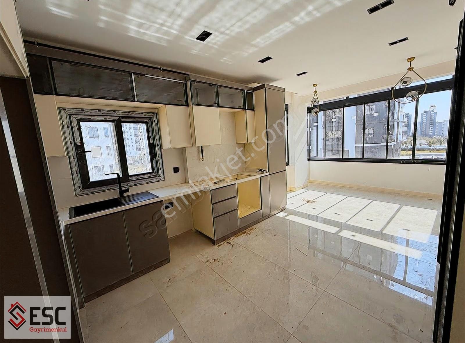 Esc'den 75.yıl Mh,de Havuzlu Geniş M2 2,5+1 Daire Esc1936 - Görsel 17