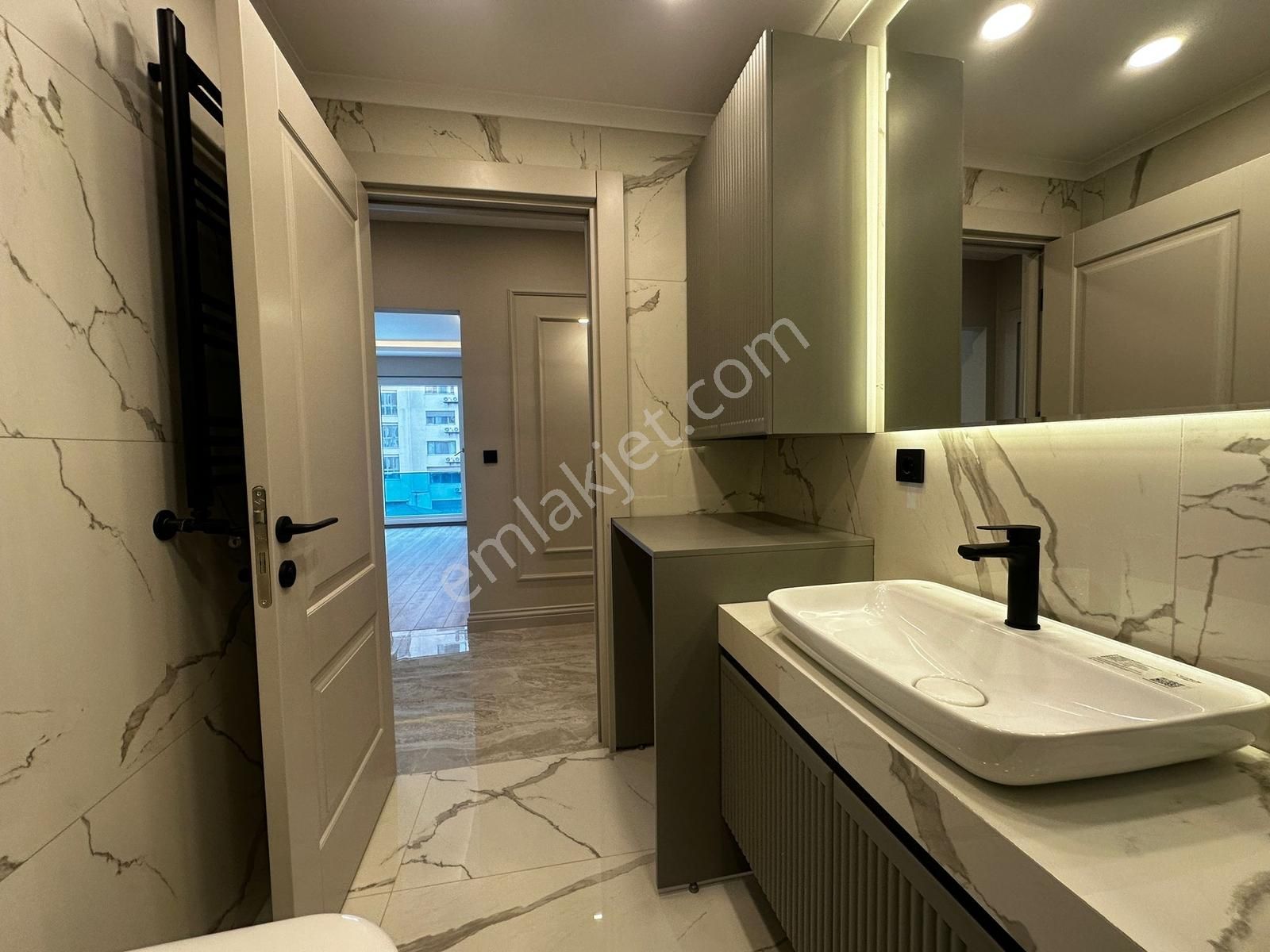 Poyraz'dan Suadiye'de Site Konseptli 7/24 Güvenlikli Havuzlu 2+1 - Görsel 15