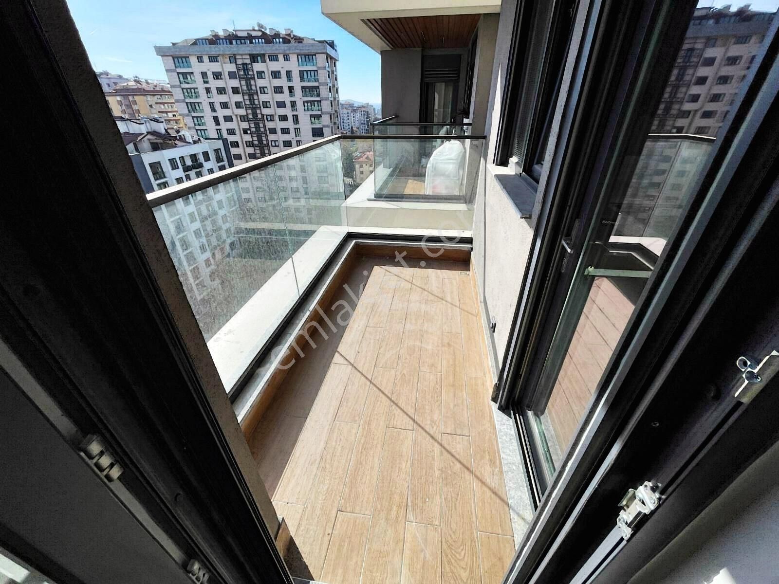 Poyraz'dan Erenköy'de Sıfır Binada Balkonlu 120 M2 Net Satılık - Görsel 14