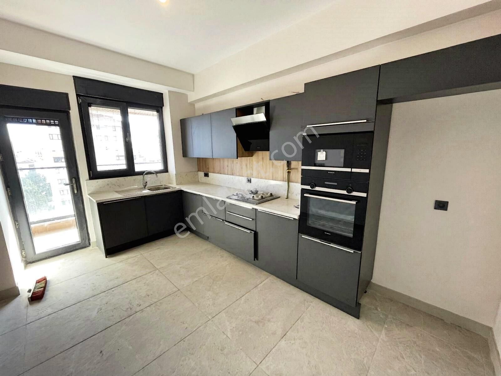 Poyraz'dan Erenköy'de Sıfır Binada Balkonlu 120 M2 Net Satılık - Görsel 16