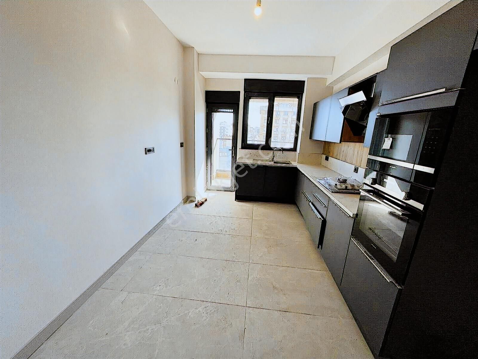 Poyraz'dan Erenköy'de Sıfır Binada Balkonlu 120 M2 Net Satılık - Görsel 17