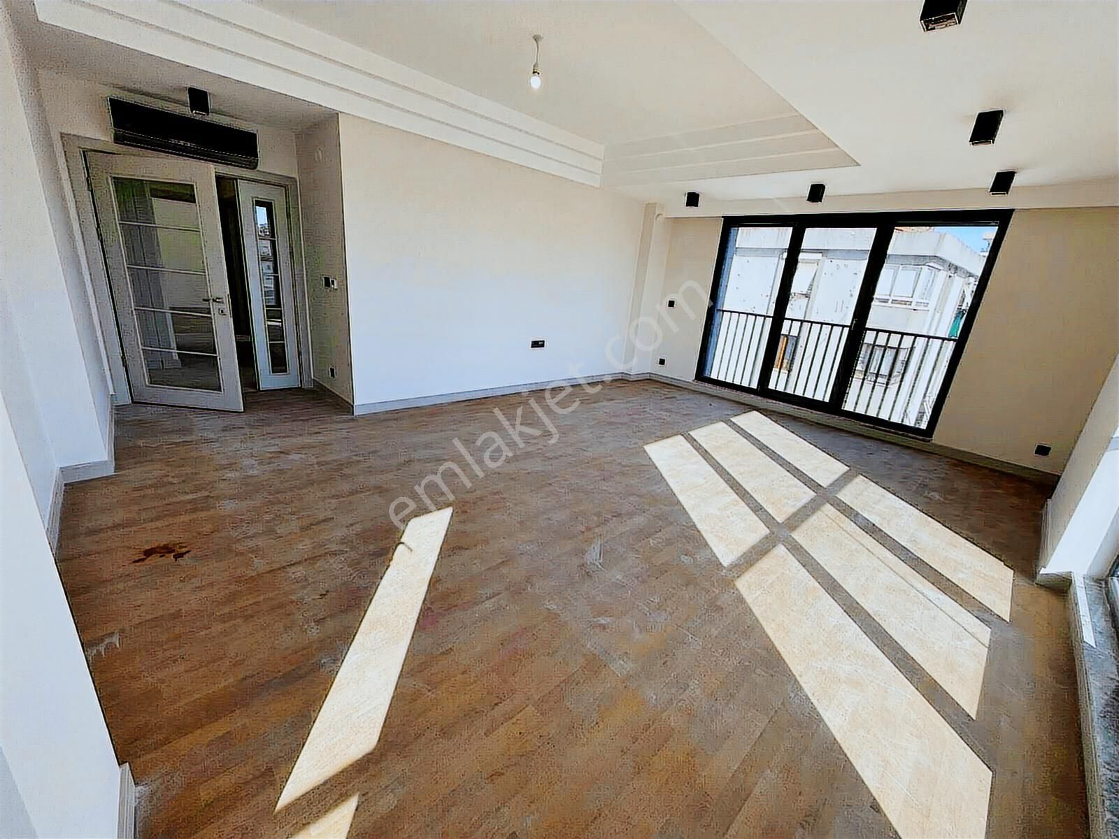 Poyraz'dan Erenköy'de Sıfır Binada Balkonlu 120 M2 Net Satılık - Görsel 3