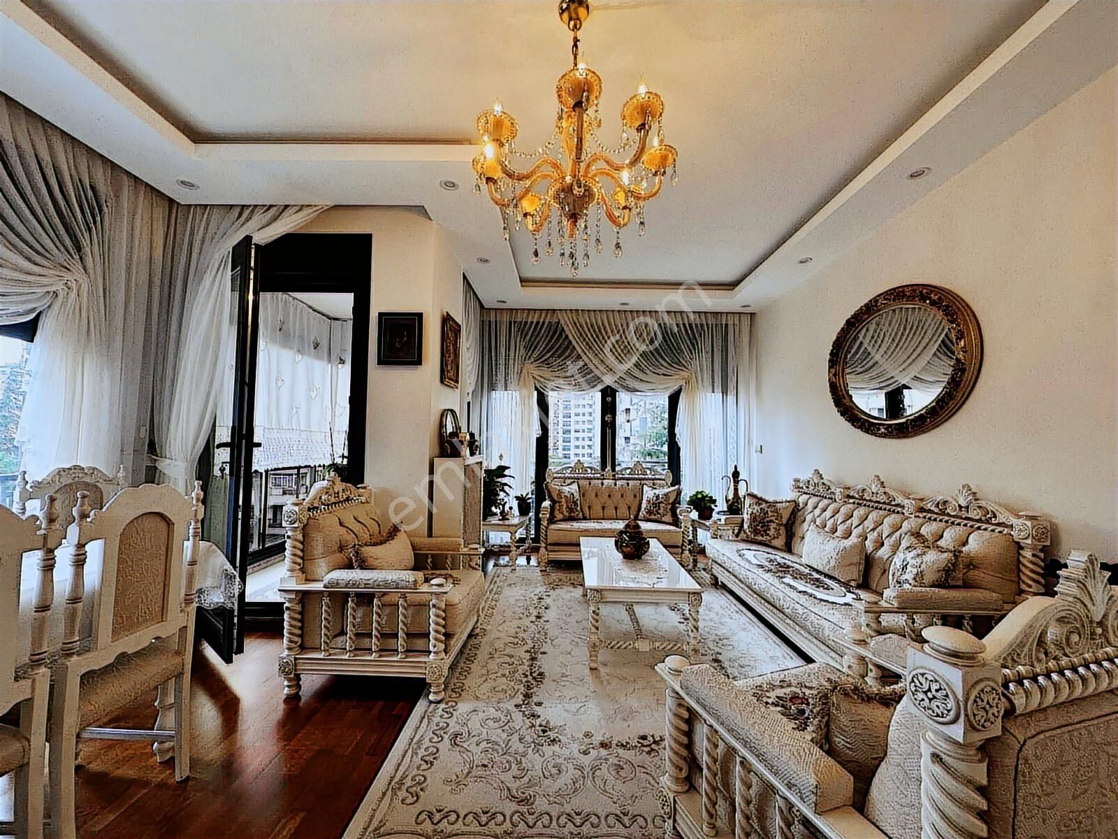 Poyraz'dan Kozyatağında Kozy Avm'ye Yakın Balkonlu 80 M2 Net 3+1