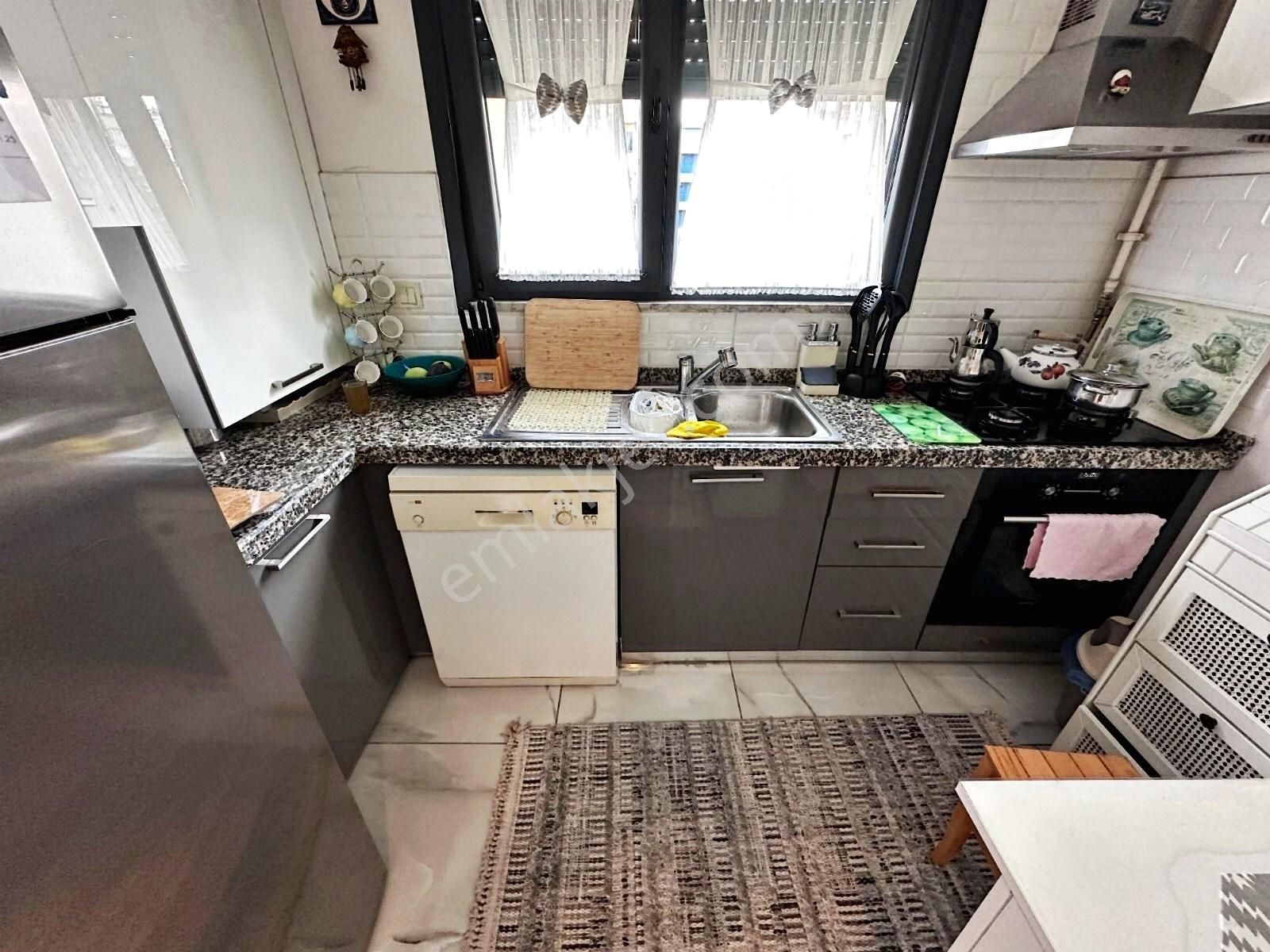 Poyraz'dan Kozyatağında Kozy Avm'ye Yakın Balkonlu 80 M2 Net 3+1 - Görsel 10