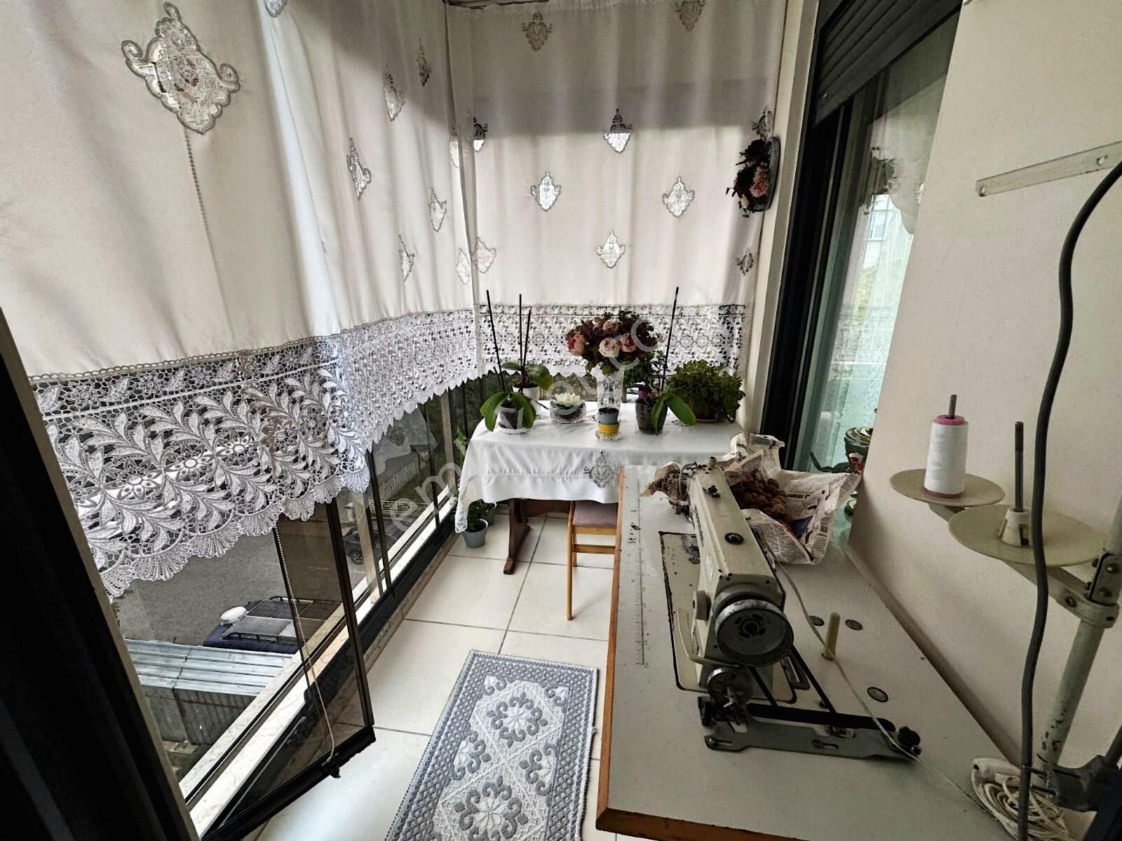 Poyraz'dan Kozyatağında Kozy Avm'ye Yakın Balkonlu 80 M2 Net 3+1 - Görsel 8