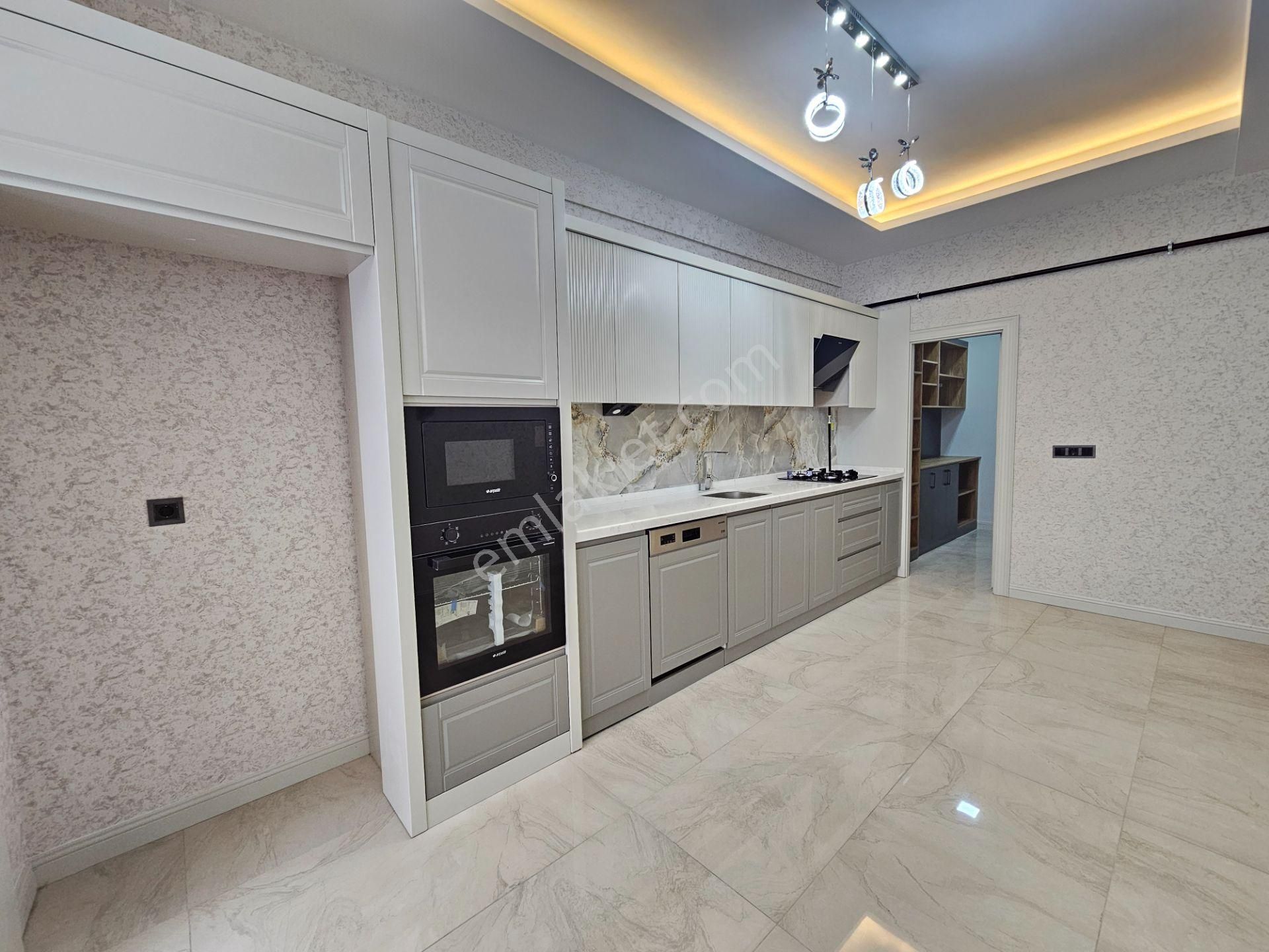 Çevre Yoluna Yakın İşyapar Gayrimenkul'den Sıfır Site İçi Lüks 4+1 Daire - Görsel 14