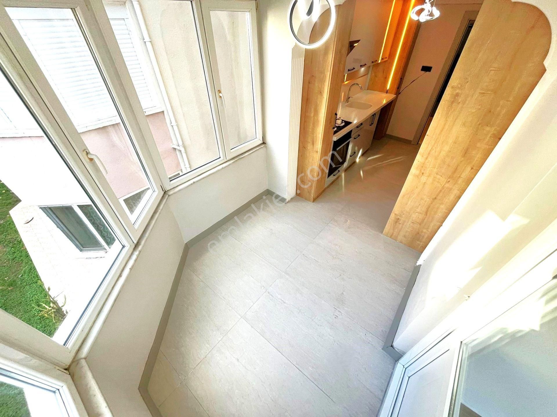 Aygül'den Akçay'da Ayrı Mutfaklı İçi Full Yapılı Ara Kat Geniş Kapalı Balkonlu 2+1 Satılık Lüx Daire - Görsel 3