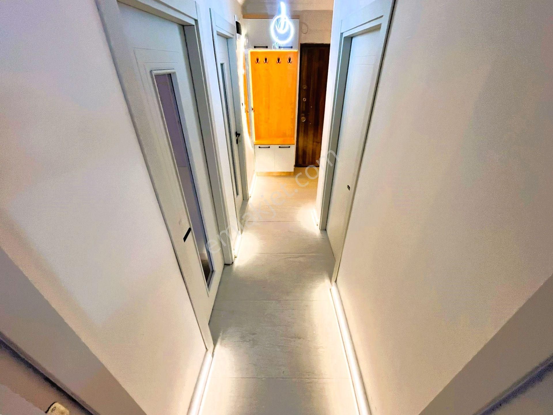 Aygül'den Akçay'da Ayrı Mutfaklı İçi Full Yapılı Ara Kat Geniş Kapalı Balkonlu 2+1 Satılık Lüx Daire - Görsel 22