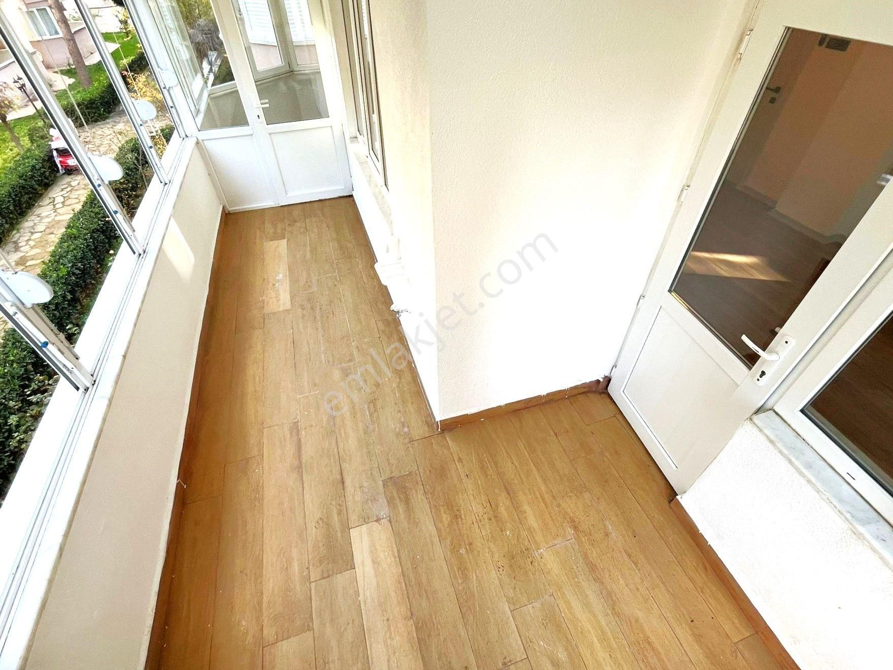 Aygül'den Akçay'da Ayrı Mutfaklı İçi Full Yapılı Ara Kat Geniş Kapalı Balkonlu 2+1 Satılık Lüx Daire - Görsel 21