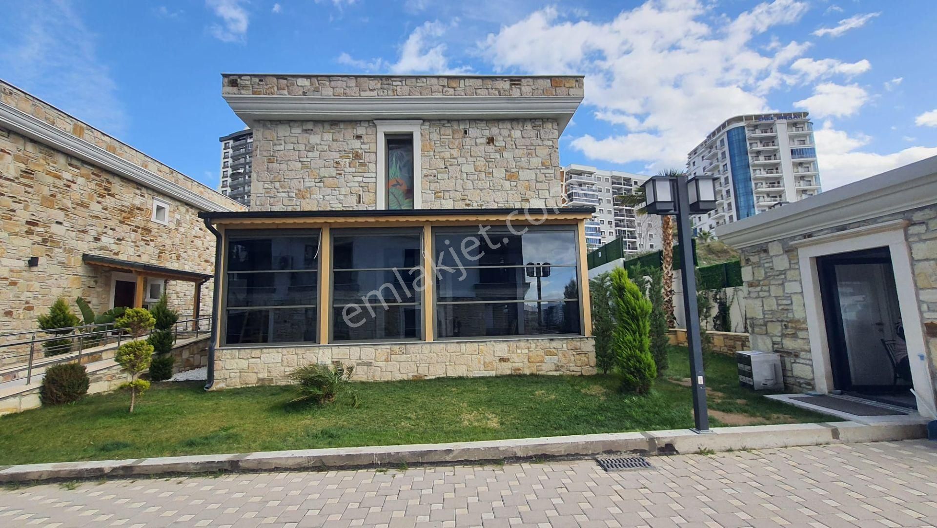 Ulukent Kent'2 De Satılık Site İçi 3 Katlı Taş Tribleks Villa - Görsel 6