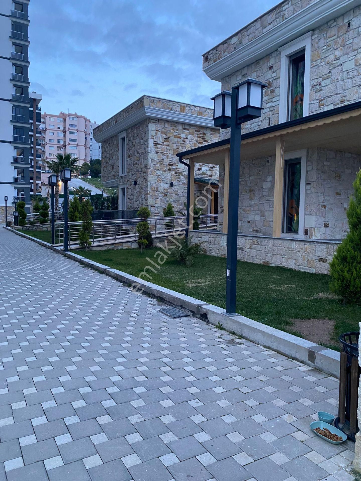 Ulukent Kent'2 De Satılık Site İçi 3 Katlı Taş Tribleks Villa - Görsel 10