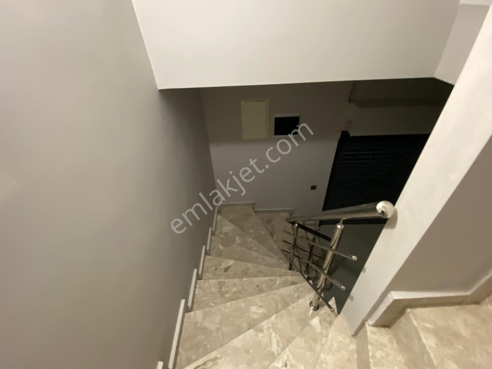 Ulukent Kent'2 De Satılık Site İçi 3 Katlı Taş Tribleks Villa - Görsel 34