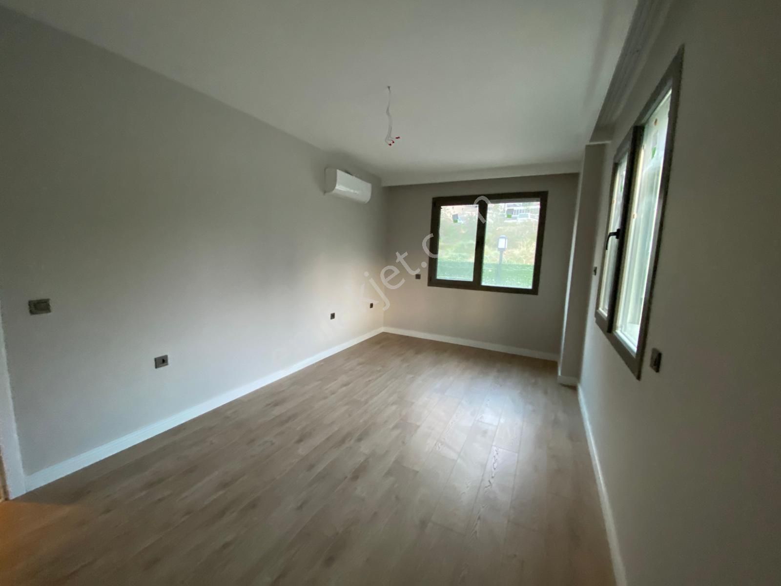 Ulukent Kent'2 De Satılık Site İçi 3 Katlı Taş Tribleks Villa - Görsel 31