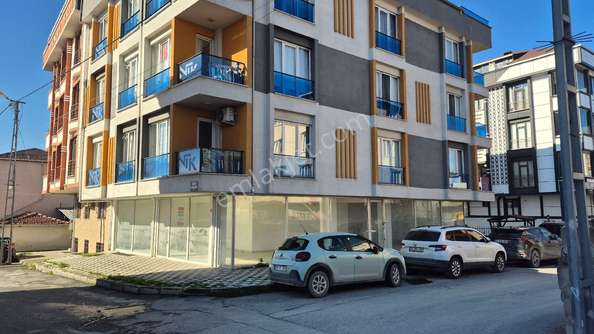 Arnavutköy Haraççı’da Kiralık 369 M² Depolu Dükkan - Görsel 2