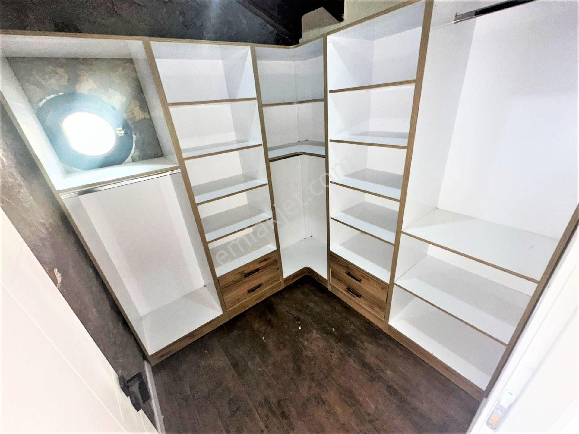 Aygül'den Edremit Çamcı'da Sıfır Amerikan Mutfaklı Giyinme Odalı Şömineli Bahçeli 3+1 Satılık Taş Ev - Görsel 21