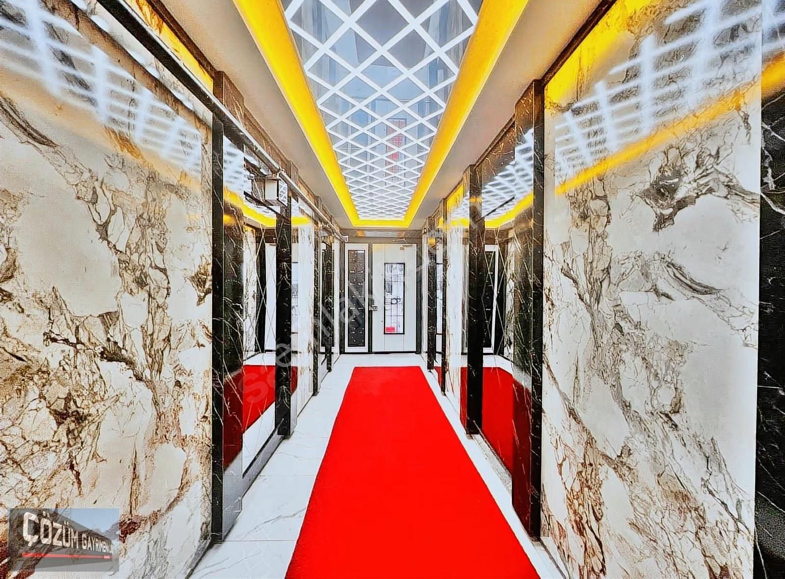 Çözüm'de Cadde Kenarı Sıfır 4+1 Çift Banyolu İskanlı Full Yapılı - Görsel 24