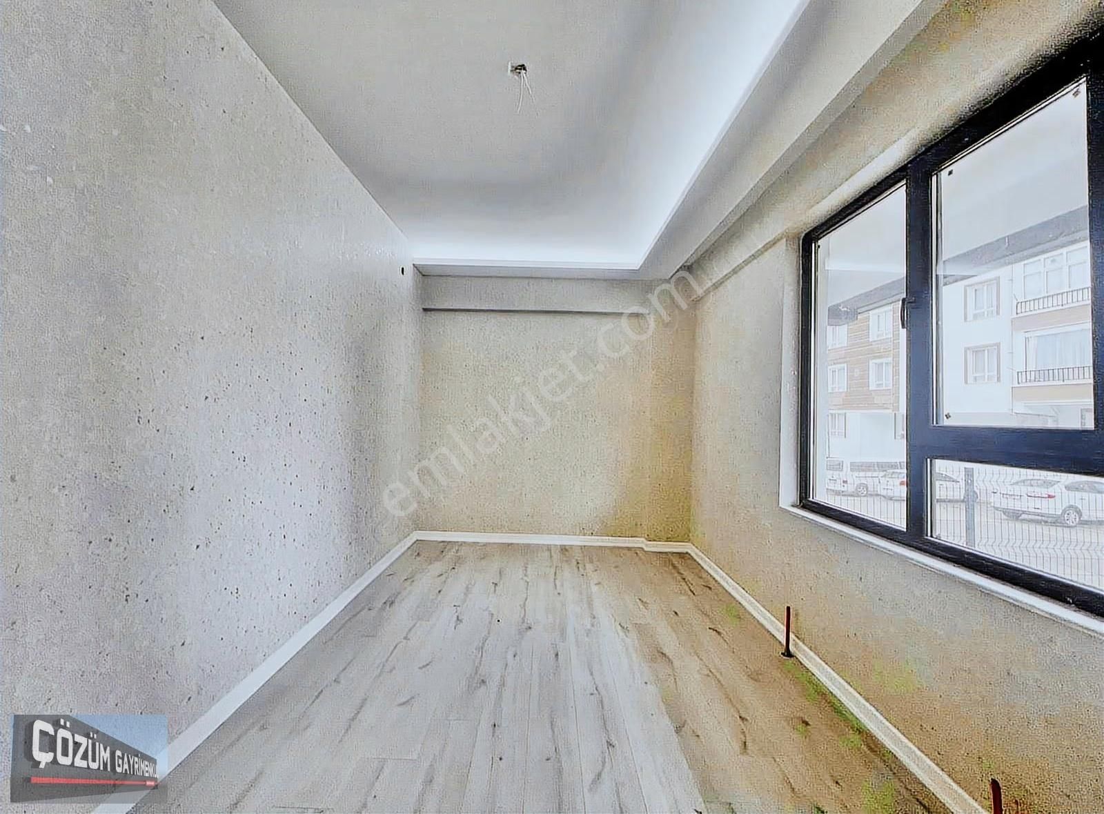 Çözüm'de Cadde Kenarı Sıfır 4+1 Çift Banyolu İskanlı Full Yapılı - Görsel 35