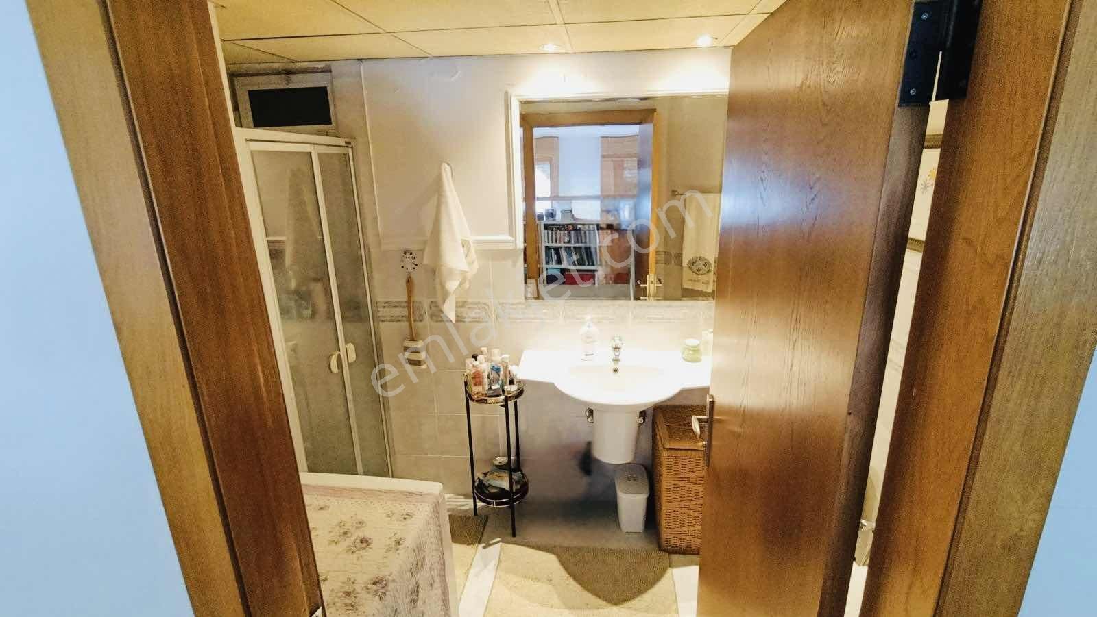 Bostanlı Villa Tadında Bahçeli Satılık 4+1 Dubleks - Görsel 27