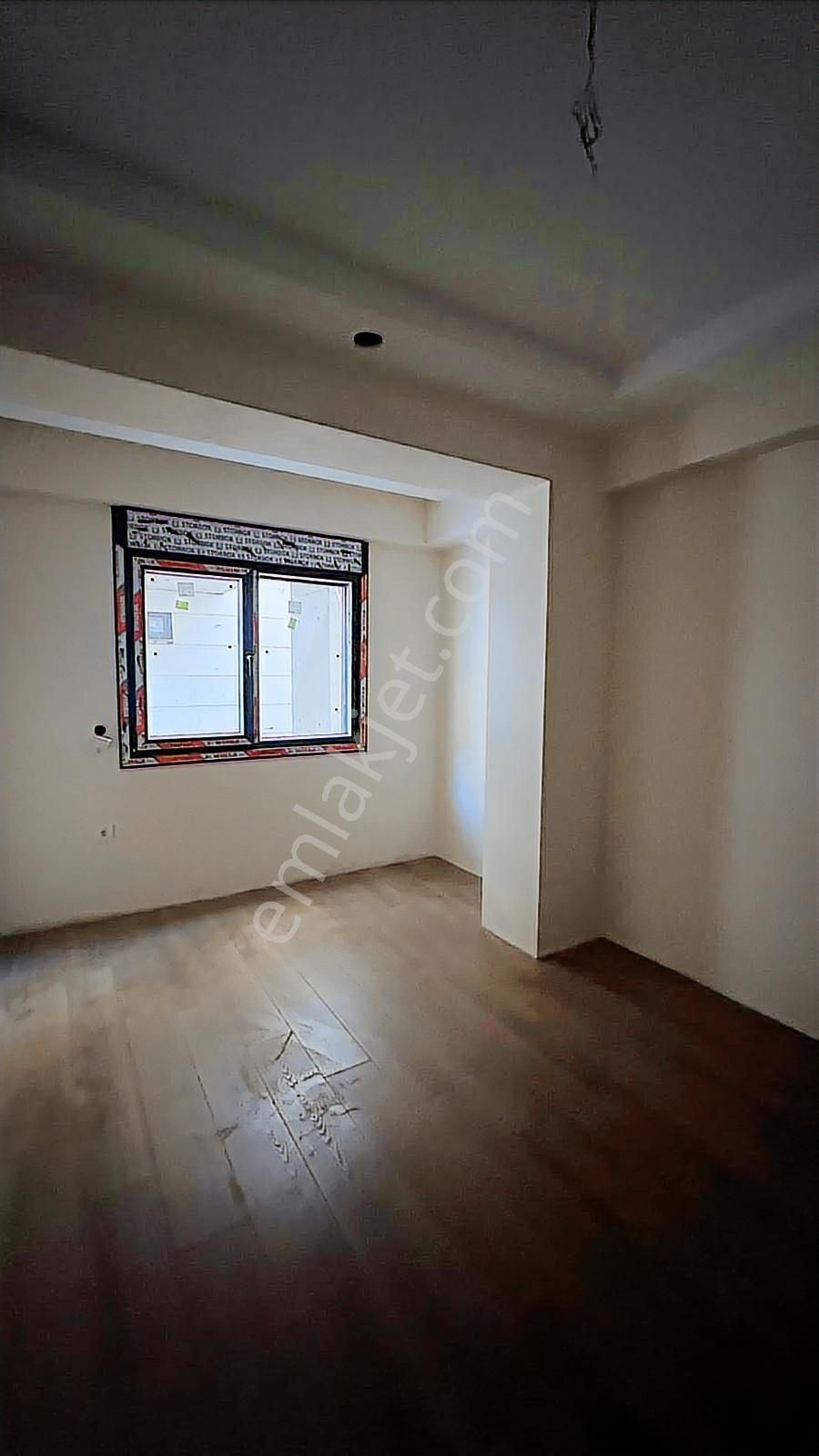 Dikilitaşta Yeni Bina Satılık 1+1 Bahçe Katı - Görsel 5