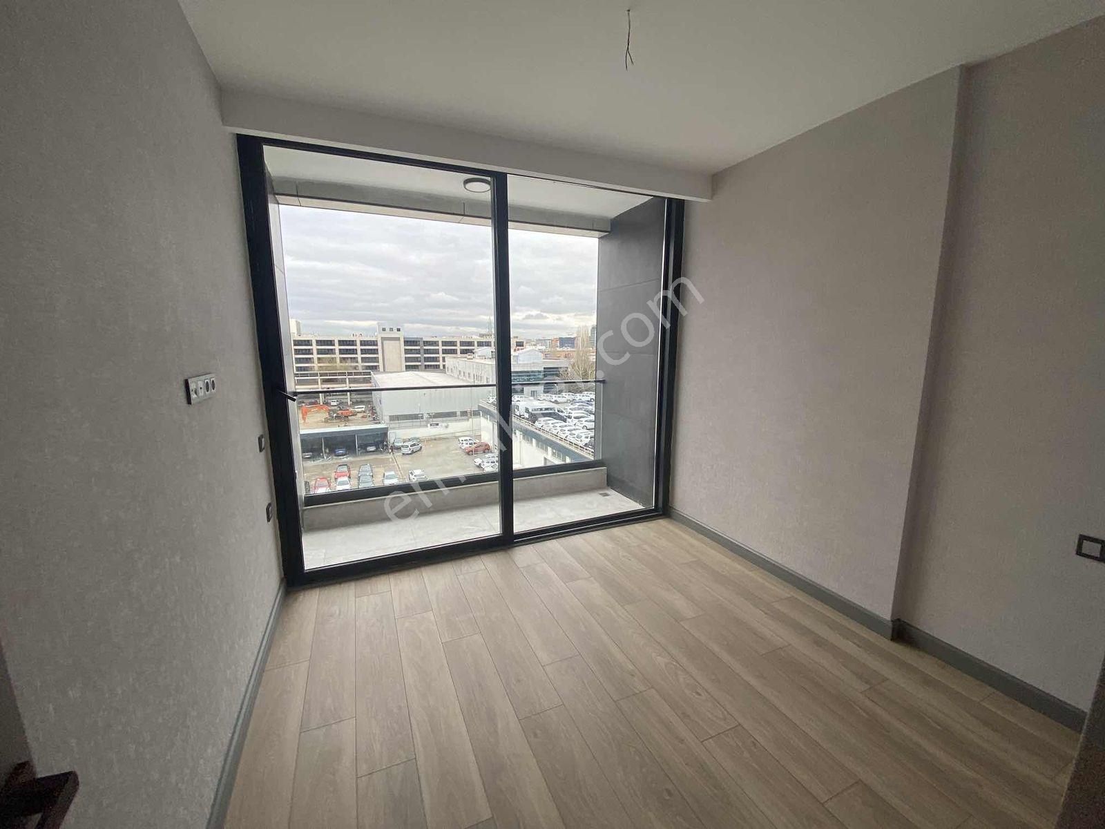 İpektaş Cadde'de Sıfır Full Eşyalı 7/24 Güv.1+1 Kiralık Daire