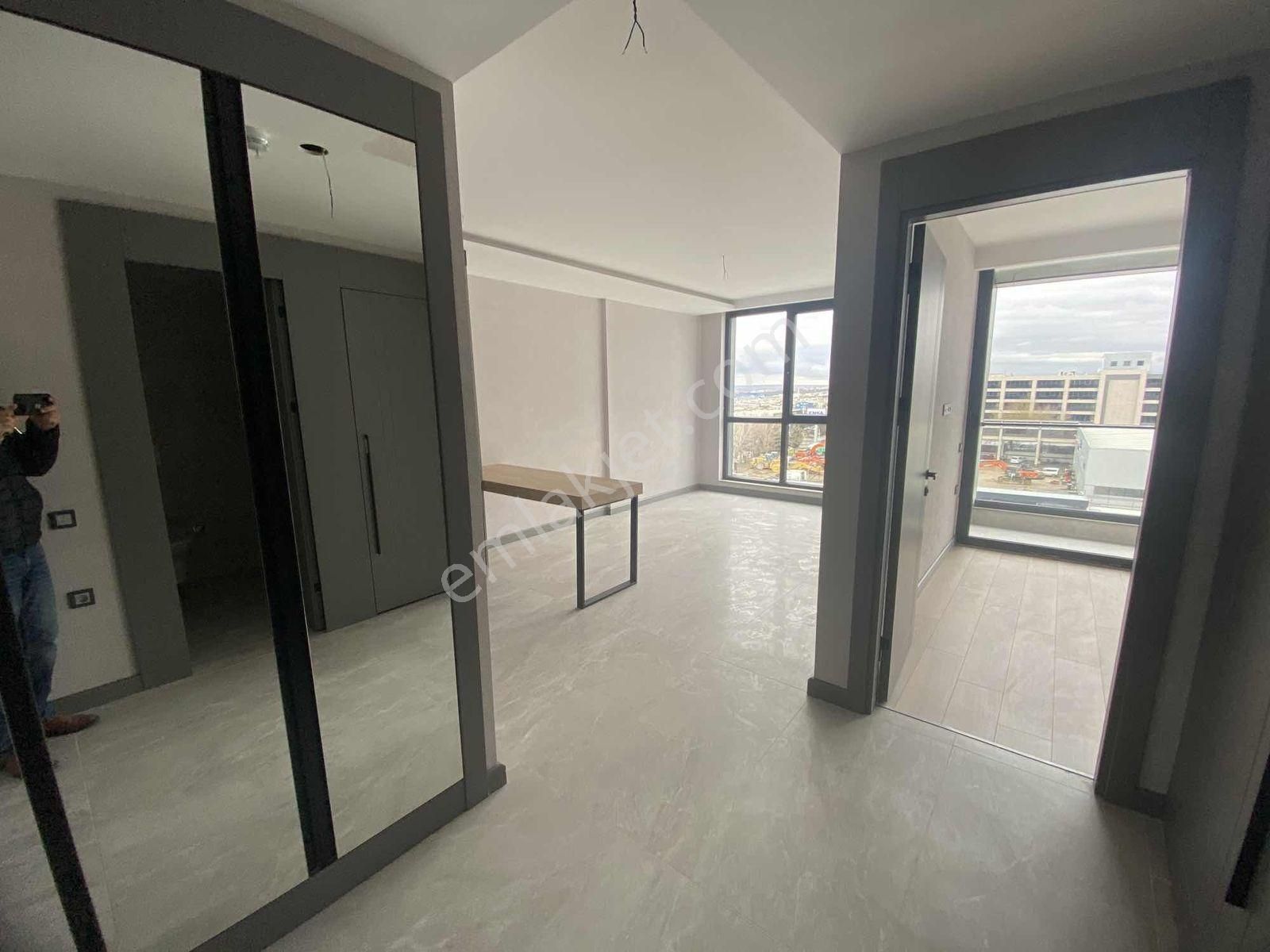 İpektaş Cadde'de Sıfır Full Eşyalı 7/24 Güv.1+1 Kiralık Daire - Görsel 25