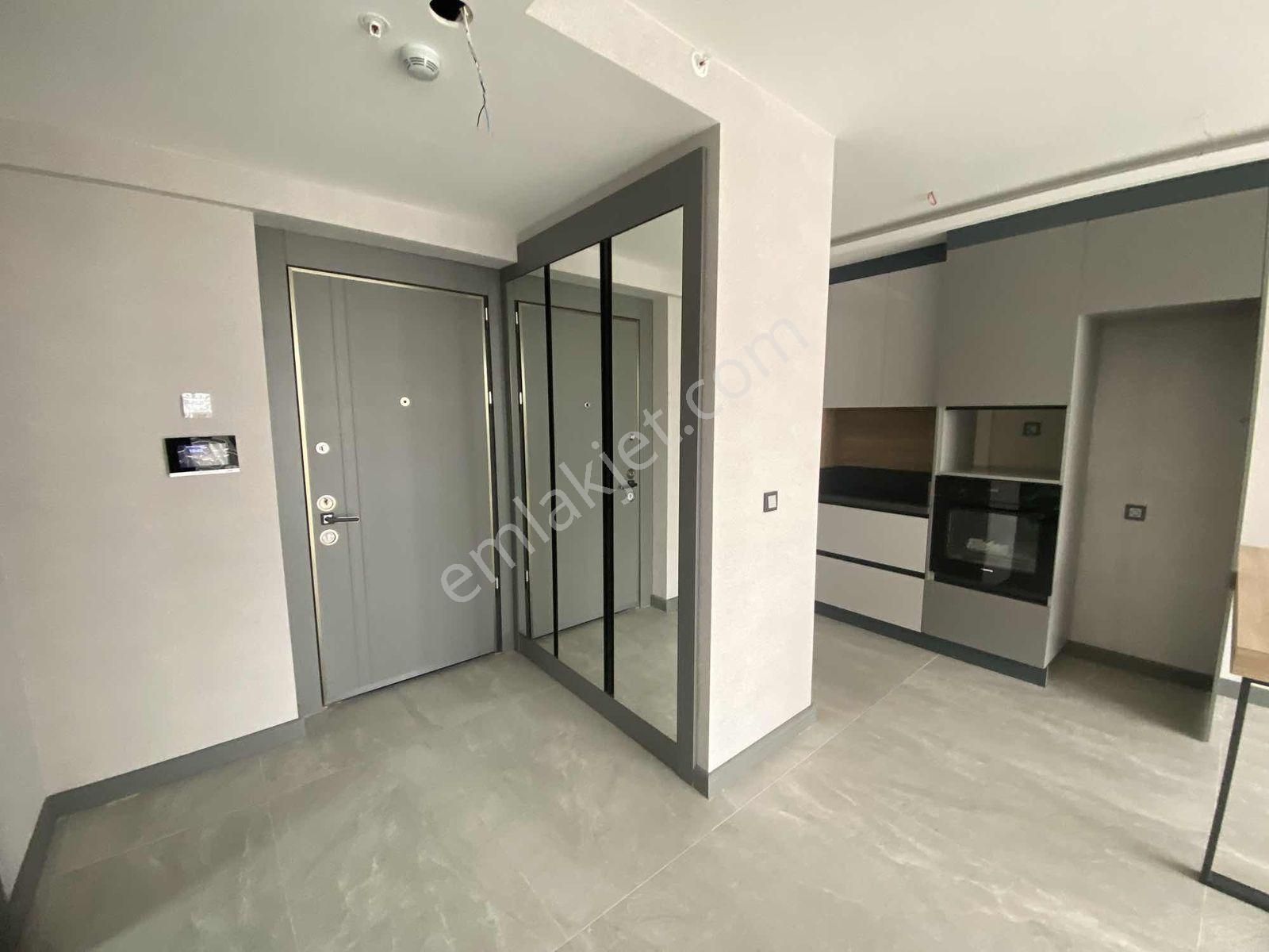 İpektaş Cadde'de Sıfır Full Eşyalı 7/24 Güv.1+1 Kiralık Daire - Görsel 24