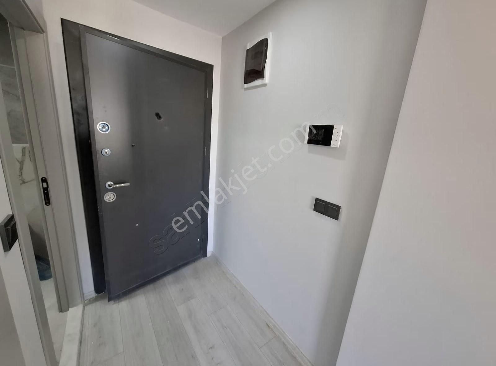 Fevzi Çakmak'da Katta Etrafı Açık Satılık 1+1 Sıfır Daire - Görsel 12