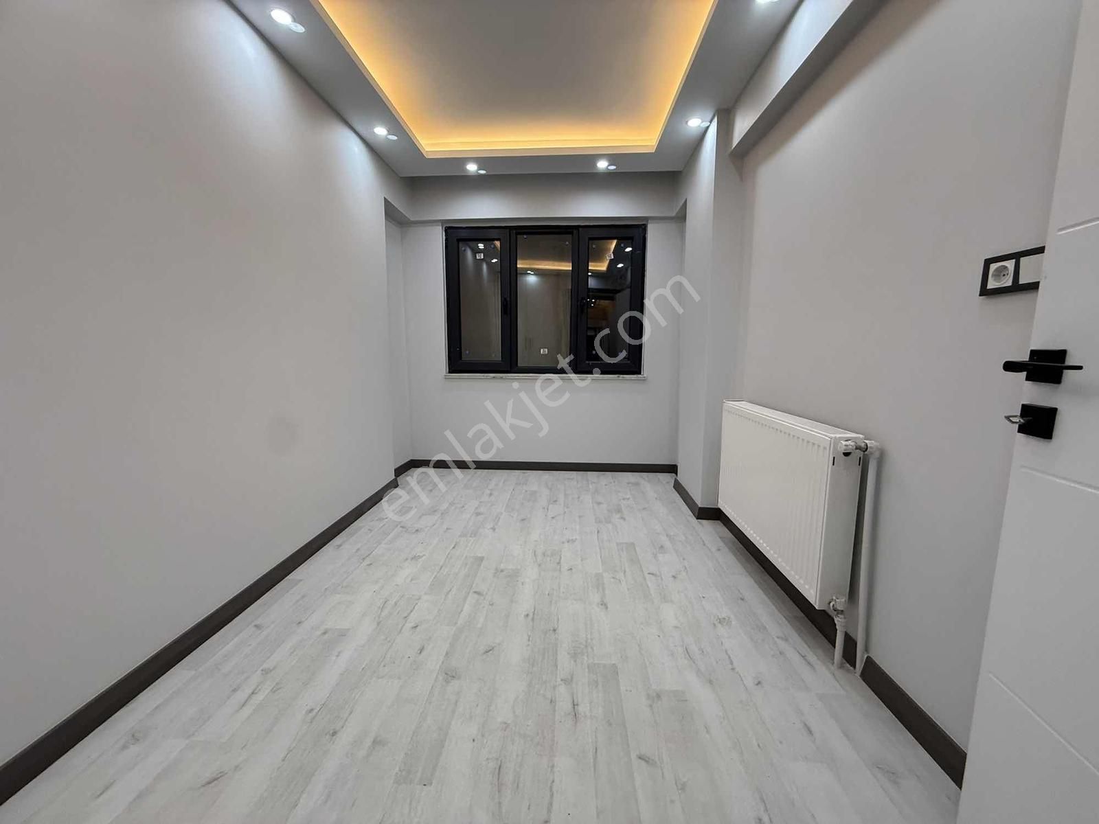 Emlak Center'dan Yarhasanlar Mah Satılık 3+1 Ara Kat Daire - Görsel 16