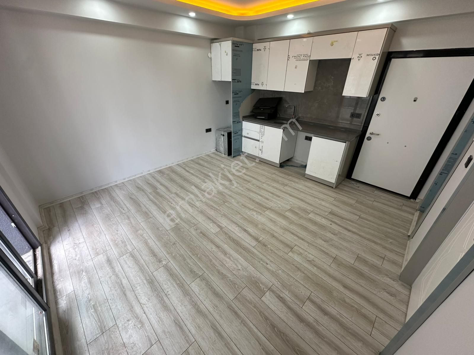 Doradan Akçay Kordona 20 Adım Mesafede 1+1 Daire - Görsel 26