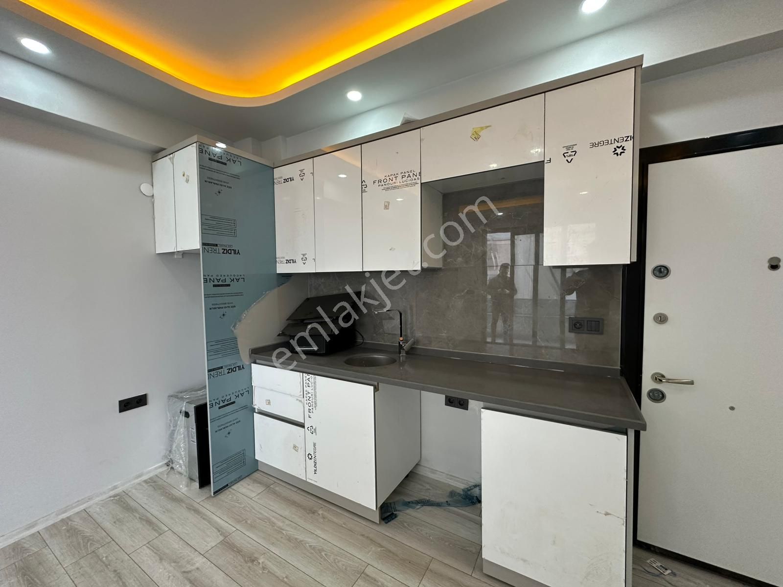 Doradan Akçay Kordona 20 Adım Mesafede 1+1 Daire - Görsel 25