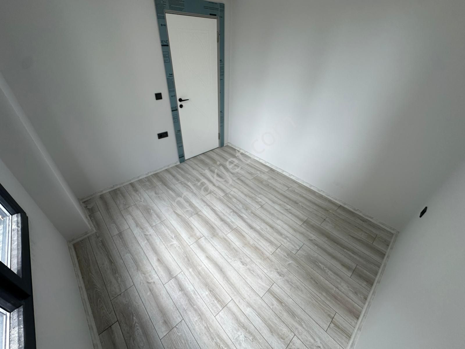 Doradan Akçay Kordona 20 Adım Mesafede 1+1 Daire - Görsel 16