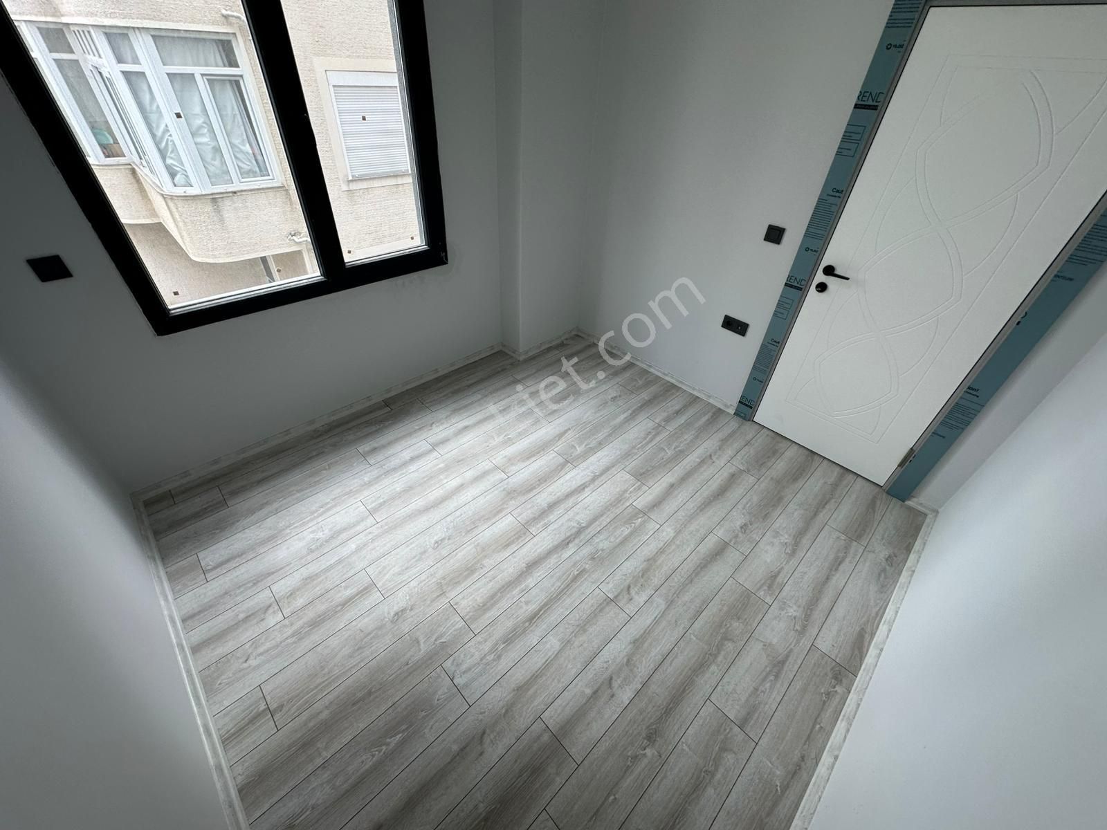 Doradan Akçay Kordona 20 Adım Mesafede 1+1 Daire - Görsel 14