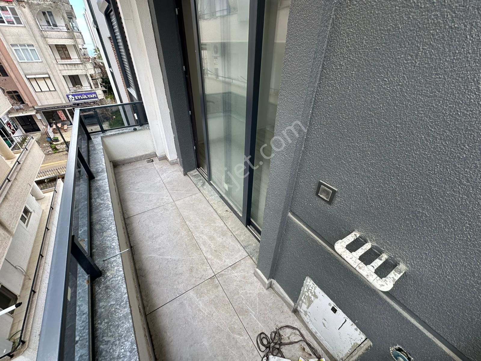 Doradan Akçay Kordona 20 Adım Mesafede 1+1 Daire - Görsel 27