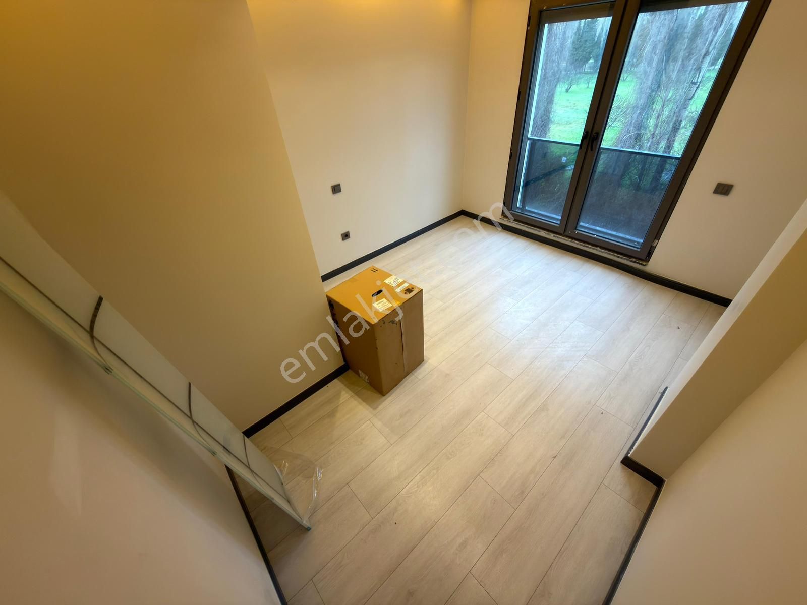 🏡 Referans'tan İkizçay'da Modern Tasarımlı Ebeveyn Banyolu Ön Cpehe 3+1 Dubleks - Görsel 14