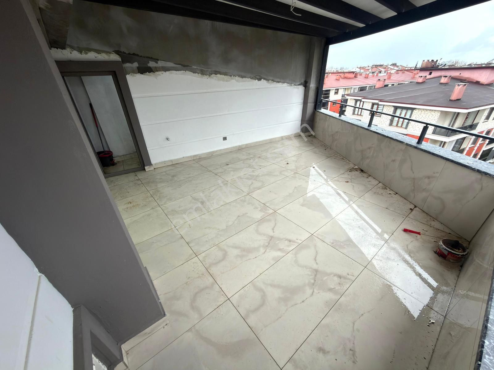 🏡 Referans'tan İkizçay'da Modern Tasarımlı Ebeveyn Banyolu Ön Cpehe 3+1 Dubleks - Görsel 28