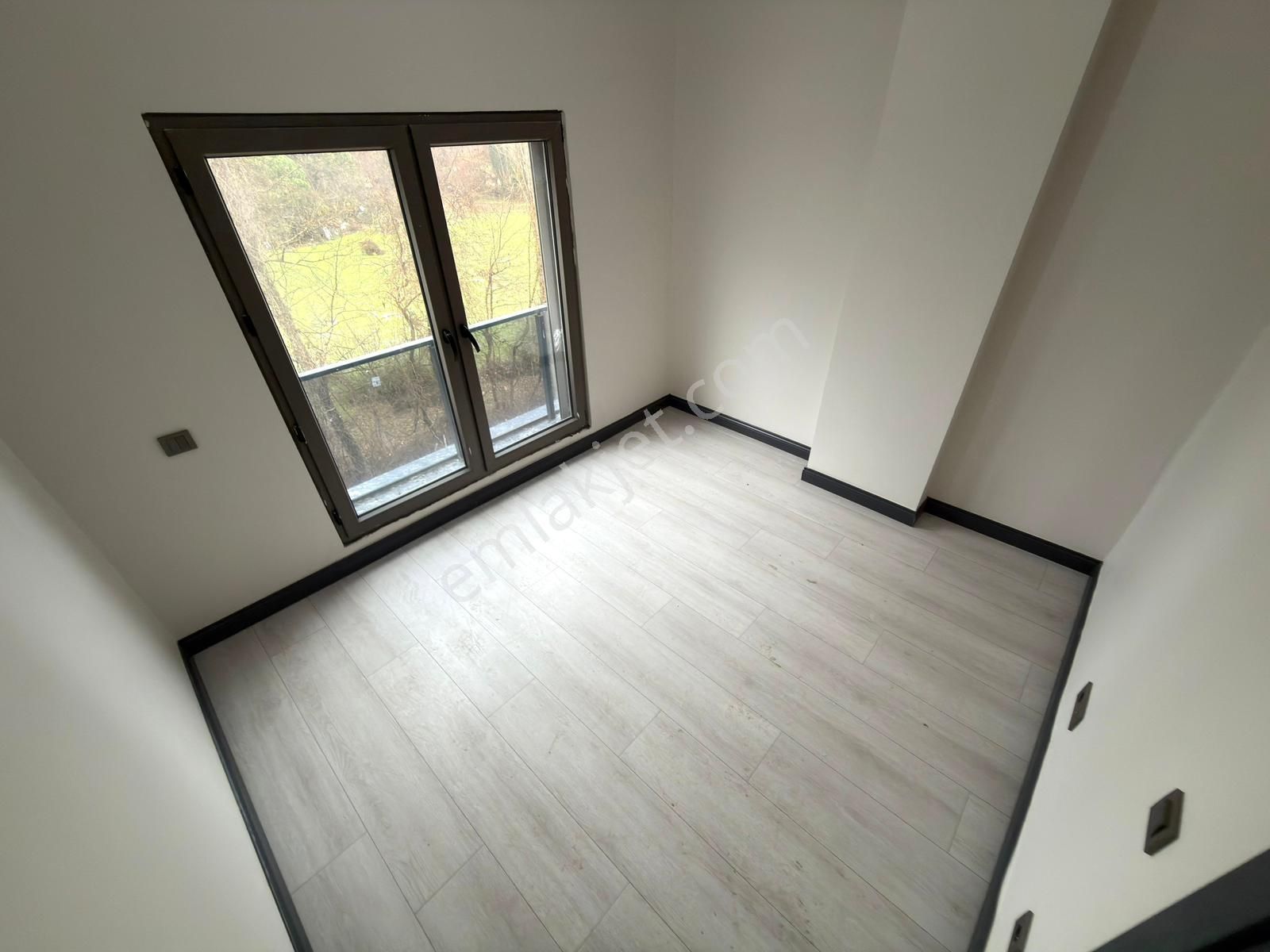 🏡 Referans'tan İkizçay'da Modern Tasarımlı Ebeveyn Banyolu Ön Cpehe 3+1 Dubleks - Görsel 18