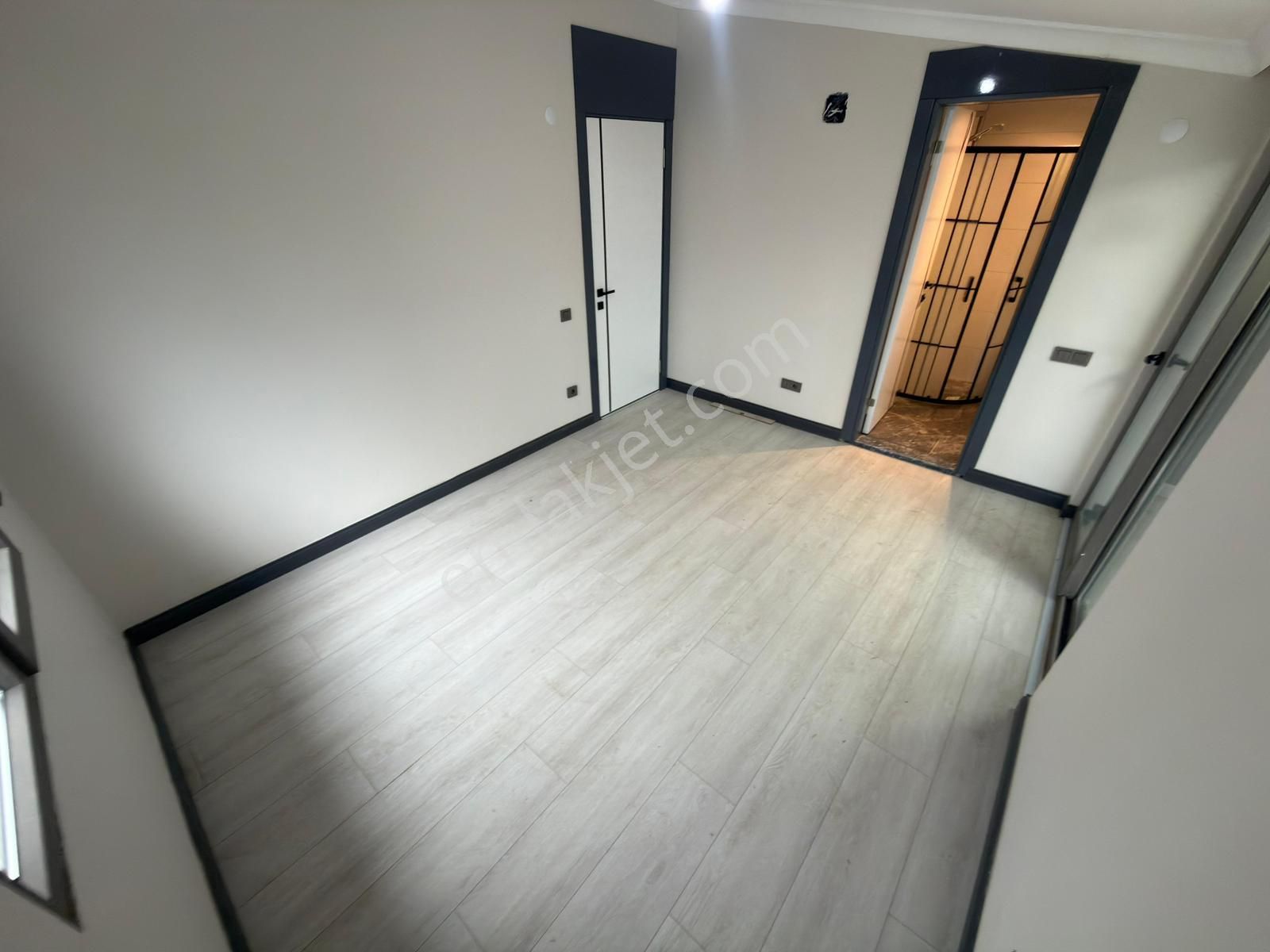 🏡 Referans'tan İkizçay'da Modern Tasarımlı Ebeveyn Banyolu Ön Cpehe 3+1 Dubleks - Görsel 9