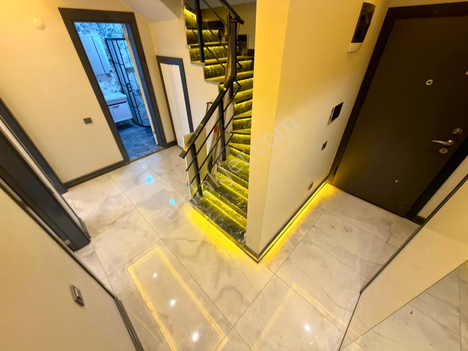 🏡 Referans'tan İkizçay'da Modern Tasarımlı Ebeveyn Banyolu Ön Cpehe 3+1 Dubleks - Görsel 21