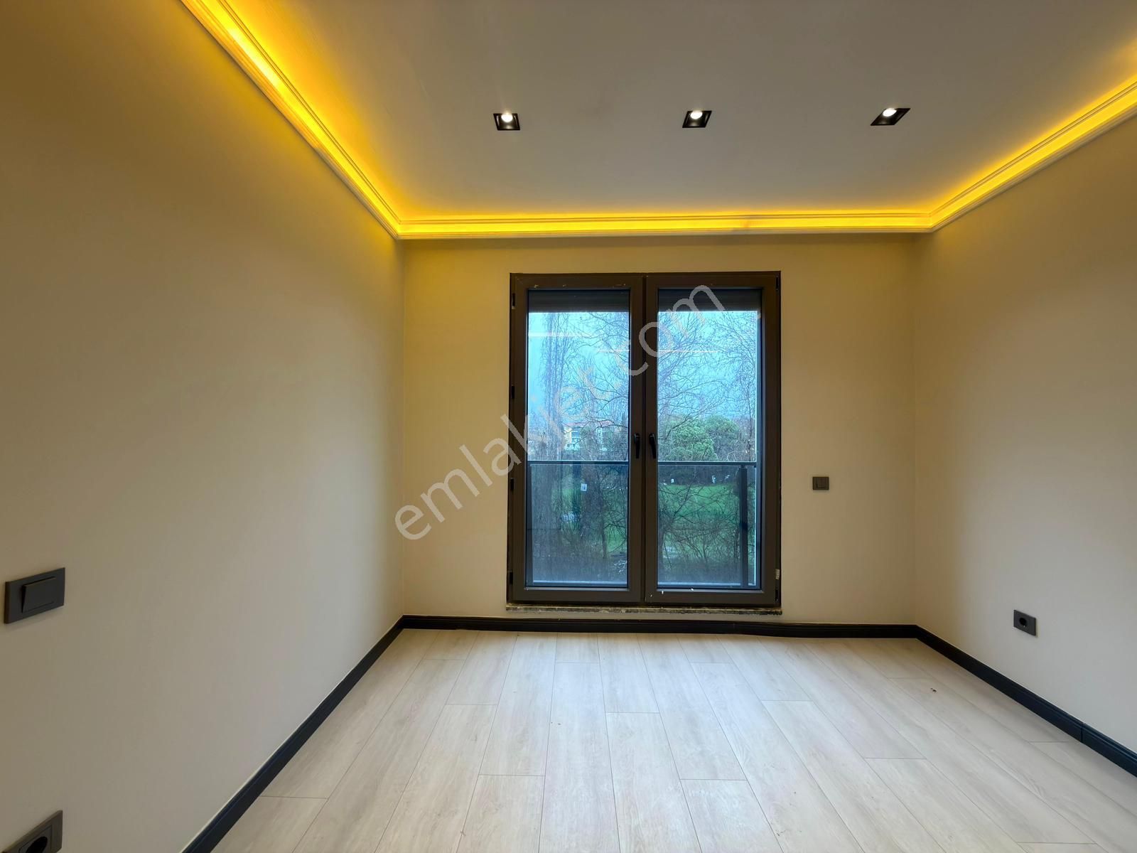 🏡 Referans'tan İkizçay'da Modern Tasarımlı Ebeveyn Banyolu Ön Cpehe 3+1 Dubleks - Görsel 26