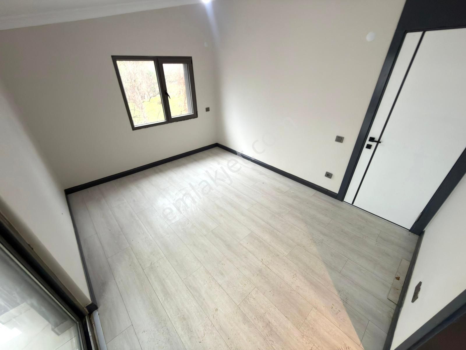 🏡 Referans'tan İkizçay'da Modern Tasarımlı Ebeveyn Banyolu Ön Cpehe 3+1 Dubleks - Görsel 31